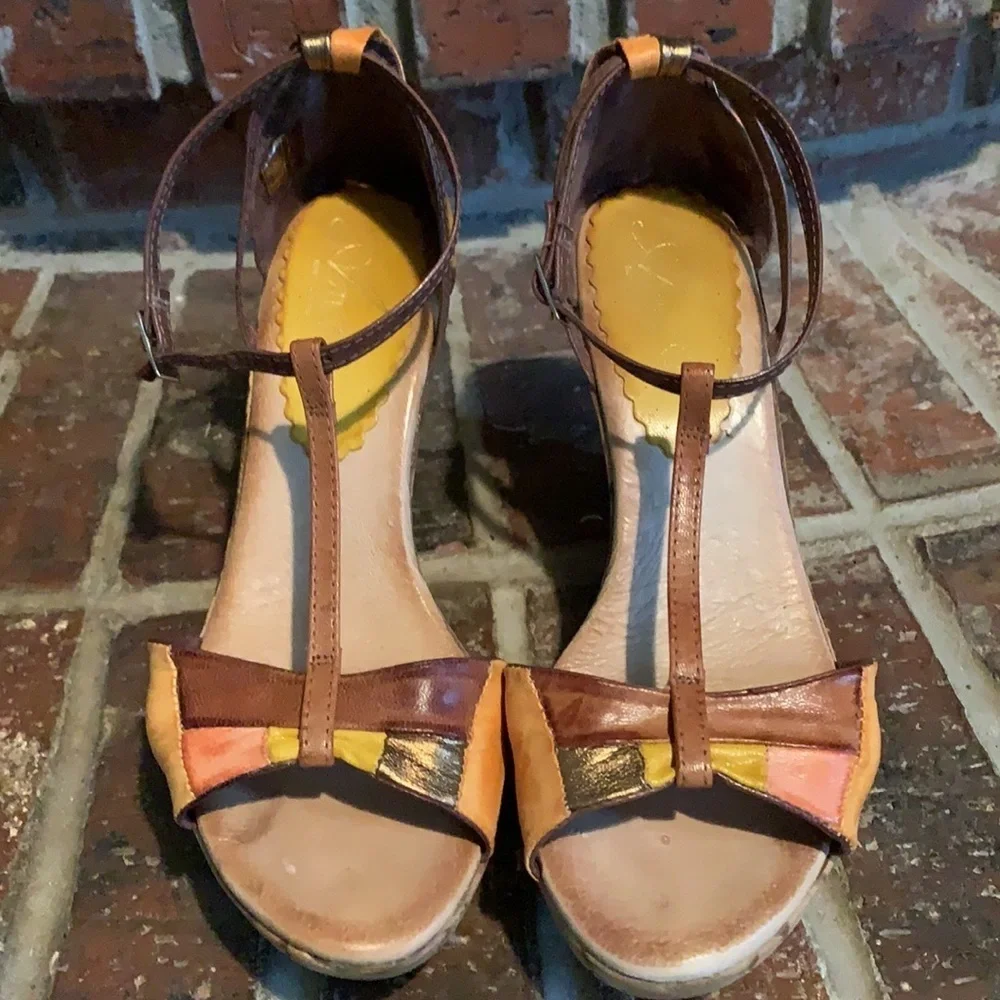 Azura Italy Faux Cork Wedge Platform Sandals 7